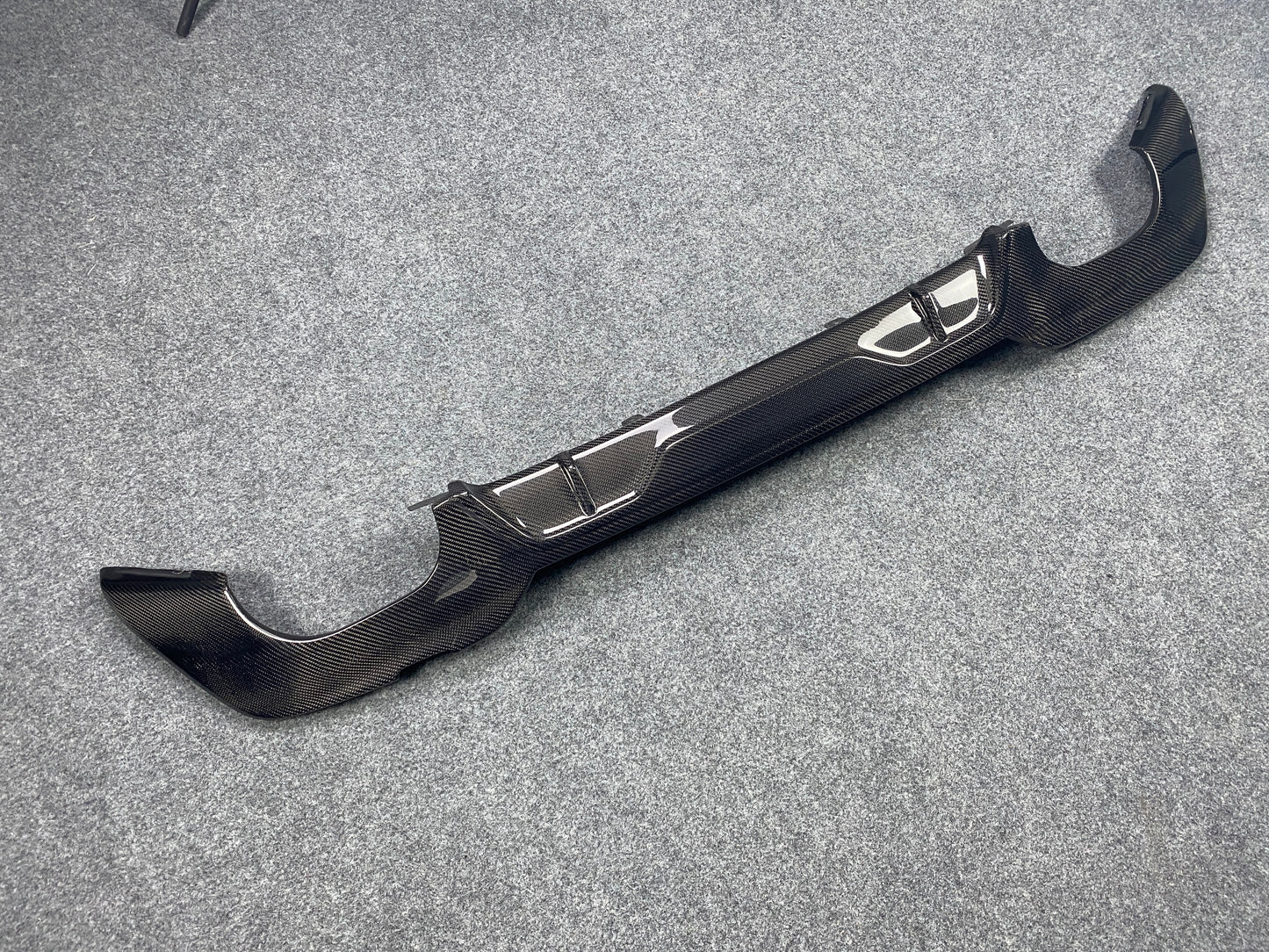 MP STYLE CARBON FIBER REAR DIFFUSER - BMW G20 3 SERIES