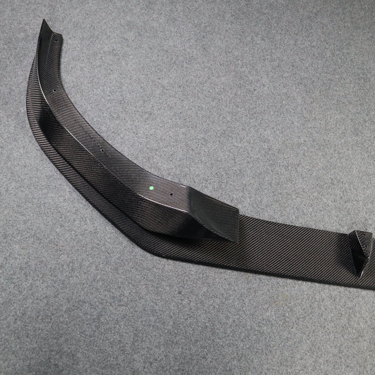 AC STYLE CARBON FIBER FRONT LIP G14/15/16 8 SERIES