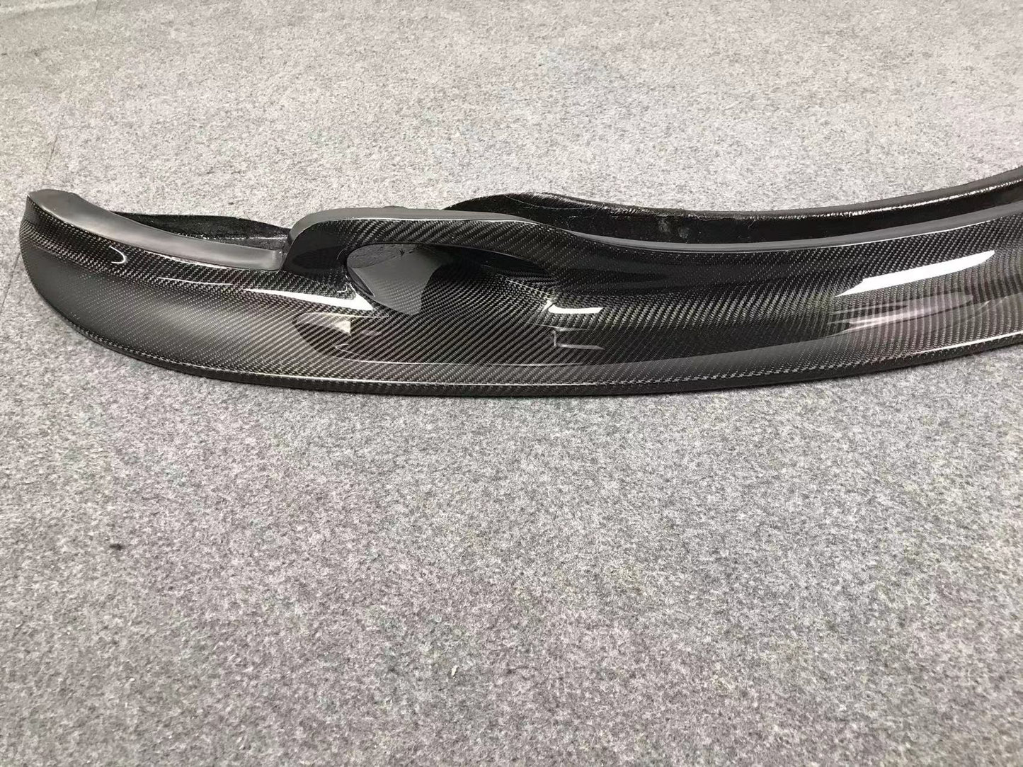 GT4 1:1 CARBON FIBER FRONT LIP - BMW E90/E92/E93 M3 & 3 SERIES