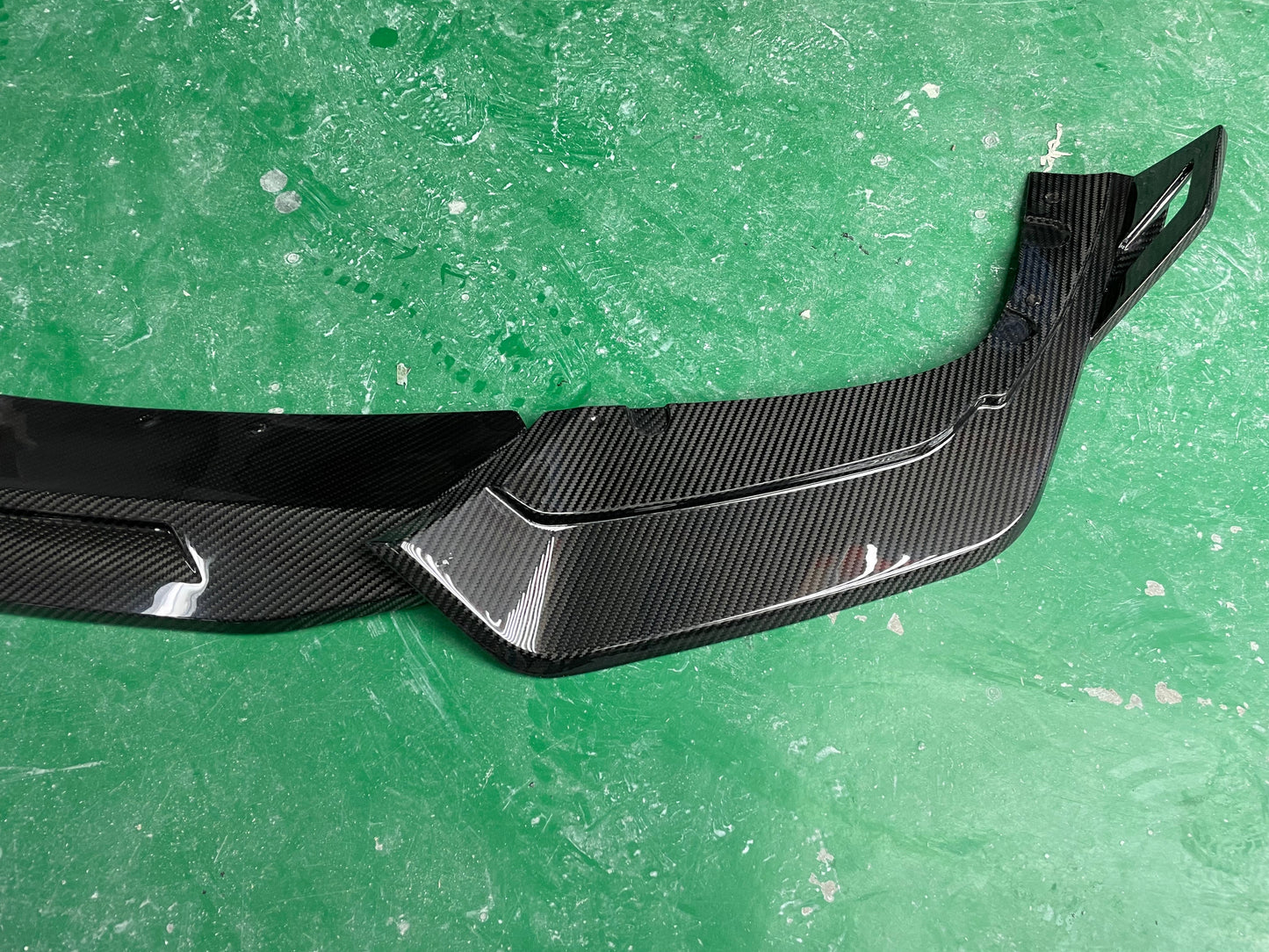 CFA STYLE CARBON FIBER FRONT LIP - BMW F96 X6M